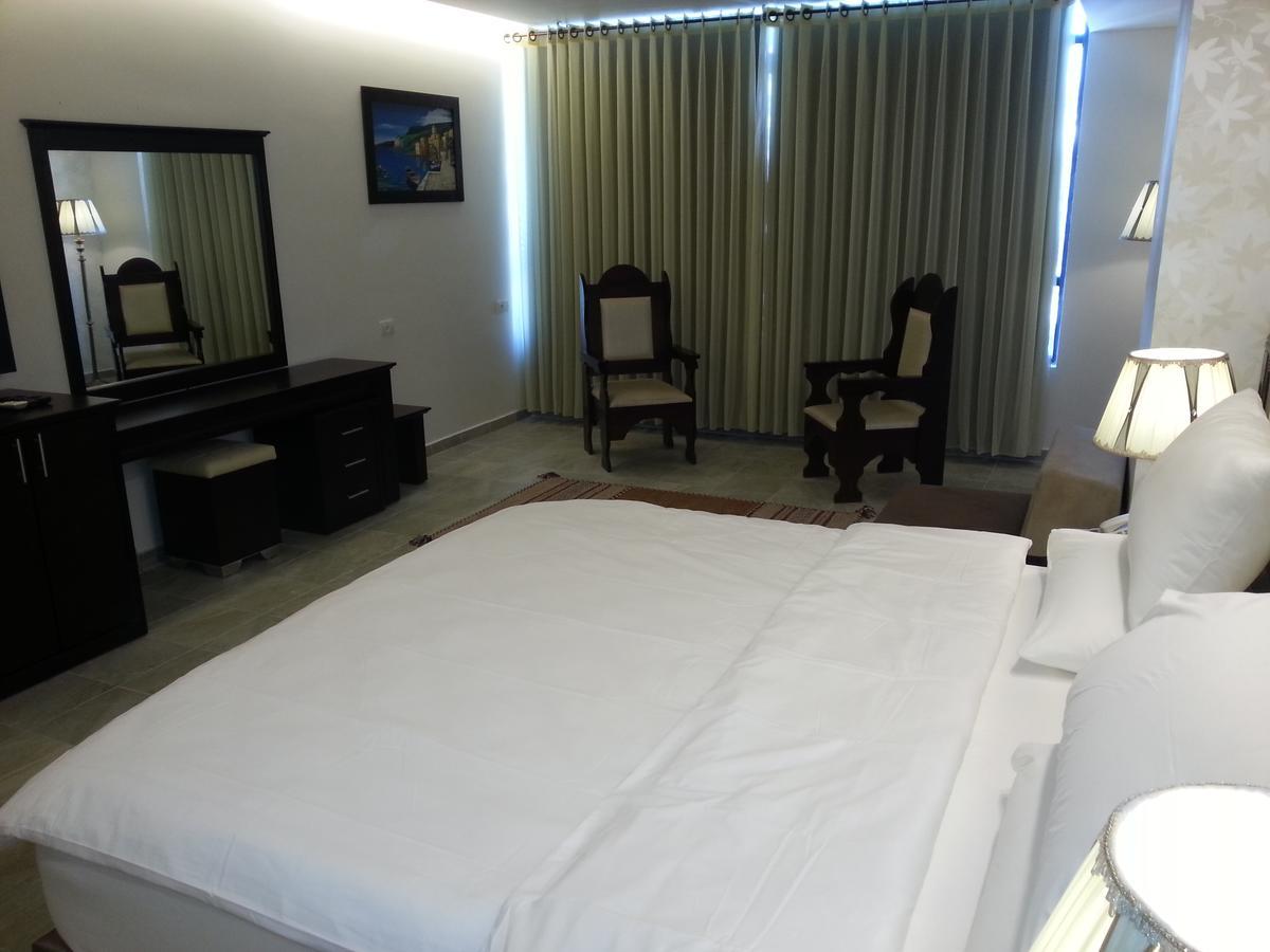 Royal Suites Nablus Eksteriør billede